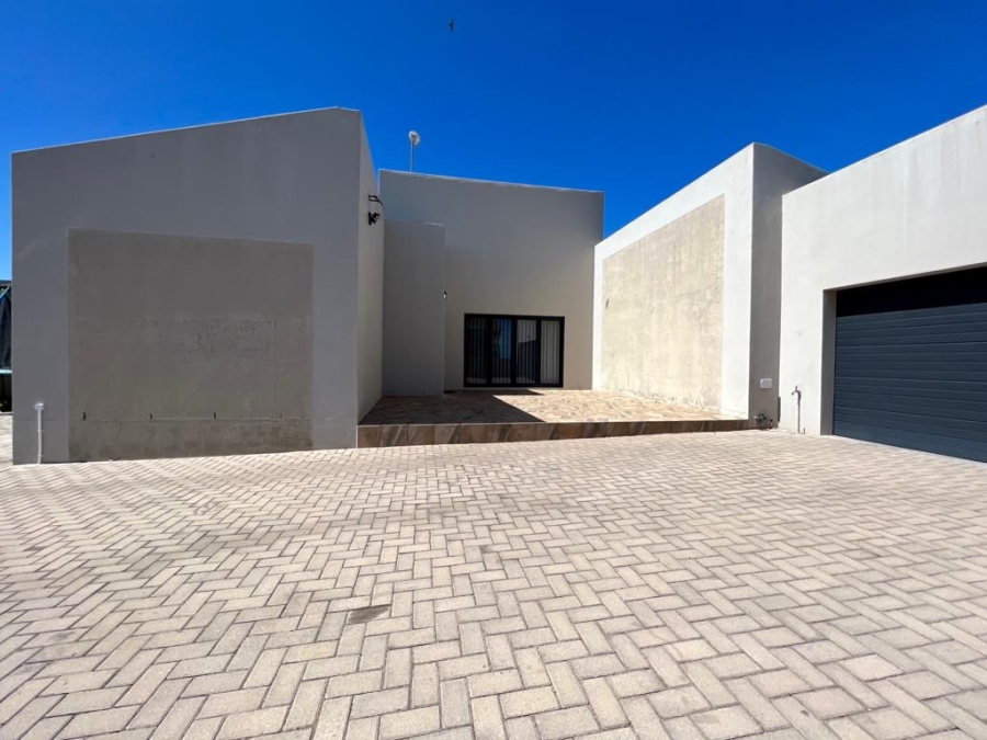 3 Bedroom Property for Sale in Myburgh Park Western Cape
